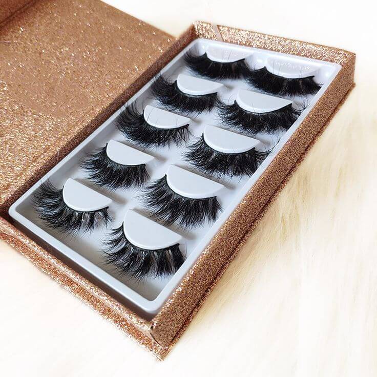 Cardboard eyelash boxes